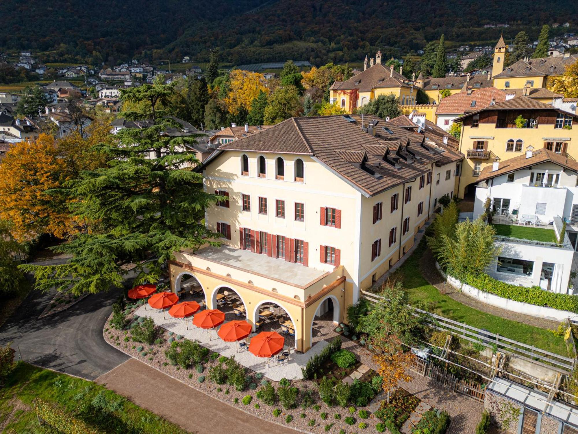 Castel Sallegg Suites Adults Only Caldaro Exterior photo
